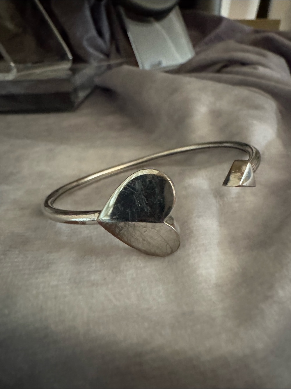 Kateโ Spade Silver Tone Heart Open Bangle Heart /ArrowBracelet -